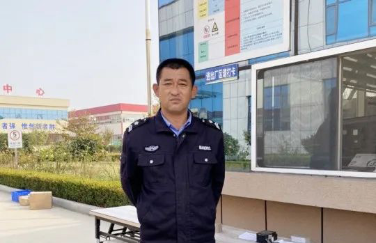 致敬|點(diǎn)贊最美安全擔(dān)當(dāng)-初師傅