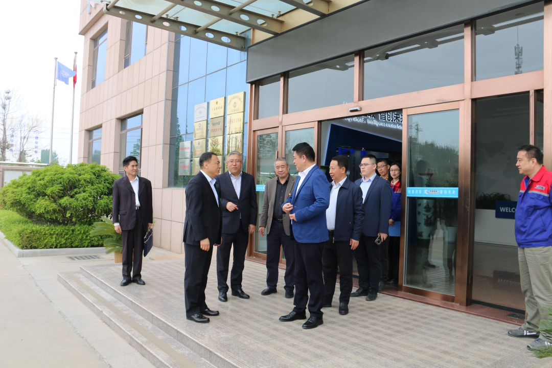 青島市政協(xié)副主席、市工商聯主席崔作一行蒞臨銳智股份調研考察