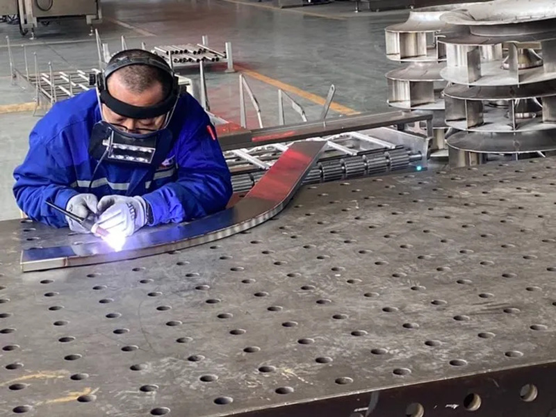 焊工標(biāo)兵欒俊杰：匠心獨運，品質(zhì)卓越